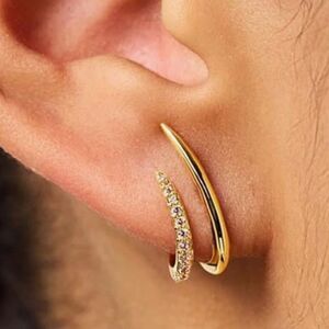 Gold earrings